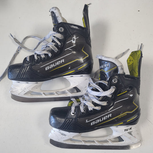 Used Bauer Elite Supreme Hockey Skates - Size Junior 3.5