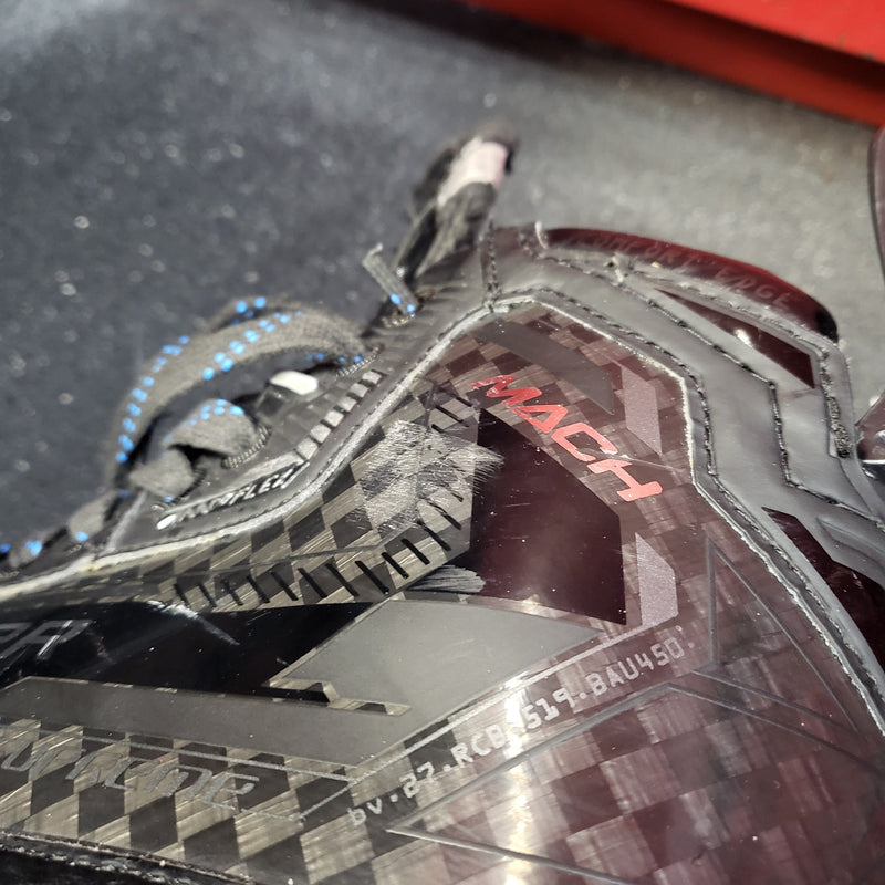 Load image into Gallery viewer, Used Bauer Supreme Mach Size 9.5 Fit 2 Hockey Skates
