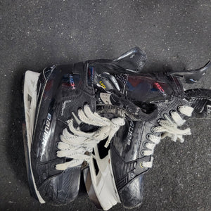 Used Bauer Supreme Mach Int. Size 4 Fit 3 Hockey Skates