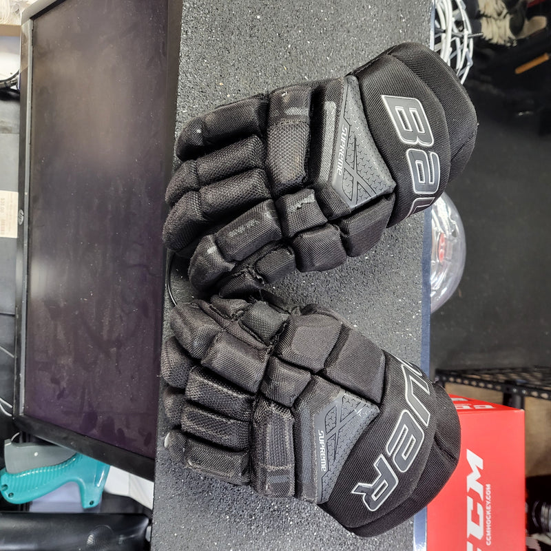 Load image into Gallery viewer, Used Bauer Supreme 3S Hockey Gloves 11"
