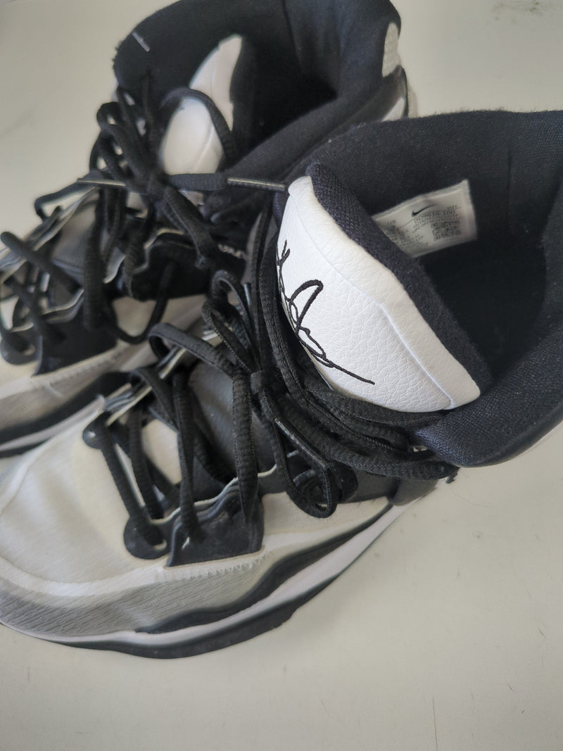 Load image into Gallery viewer, Used Nike Kyrie Infinity TB White Black Mens Size 9 Court / Basketball Shoe
