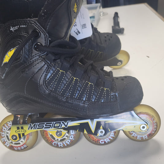 Used Mission D2 Size 4 Inline Hockey Skates