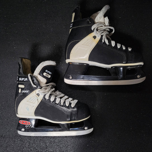 Used CCM Super Tacks 652 Size 4.5 Junior Hockey Skates