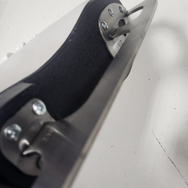 Load image into Gallery viewer, Lake Placid figure skates slightly used size 3
