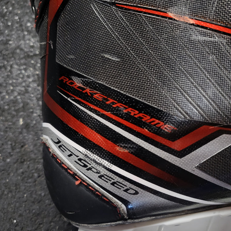 Load image into Gallery viewer, CCM Jetspeed Skates Size 9.5 D Used
