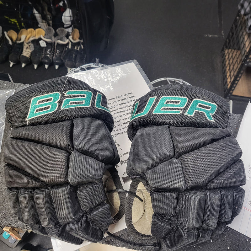 Load image into Gallery viewer, Used Bauer Vaper Elite Tacoma Rockets Hockey Gloves 10" - 25cm
