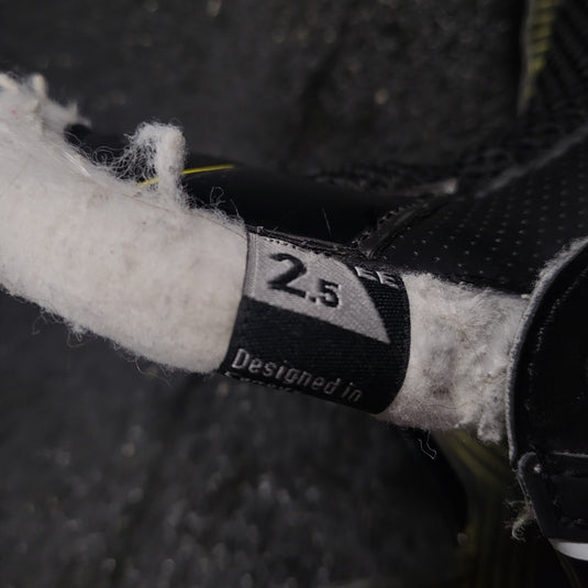 Used Bauer Supreme M40 Hockey Skates Size 2.5