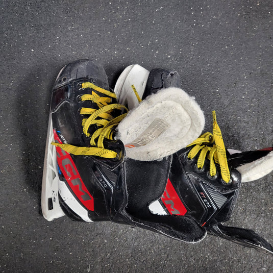 Used CCM Jetspeed FT670 Hockey Skates Size 2R