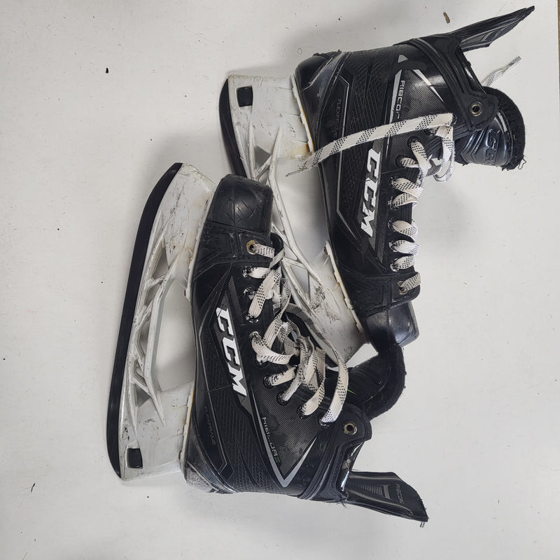 Load image into Gallery viewer, Used CCM Ribcor 80k Hockey Skates Size 9
