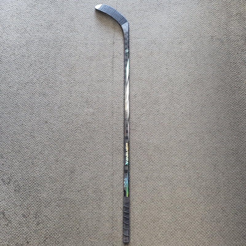 Load image into Gallery viewer, Bauer Proto R Hockey Stick - P28 50 Flex
