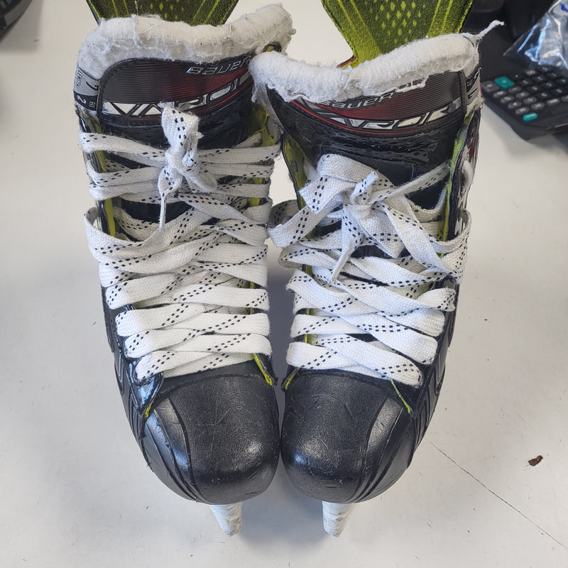 Load image into Gallery viewer, Used Bauer Vapor X 2.9 Skates Size 7
