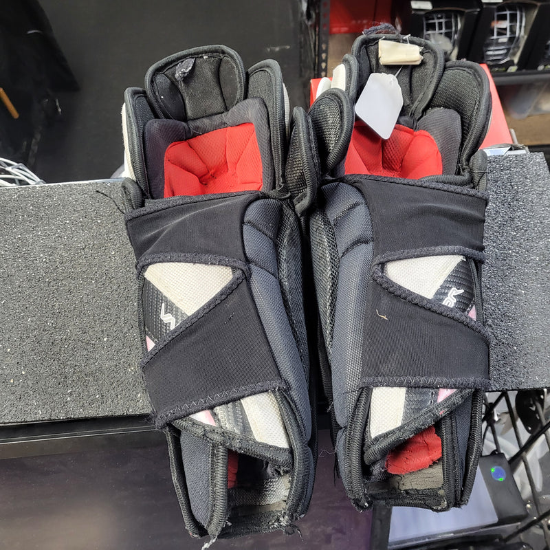 Load image into Gallery viewer, Used Bauer Vapor APX 12" Hockey Shin Guards
