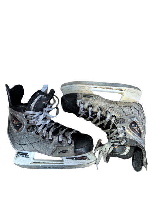Used CCM Vector LE Size 3.5D Junior Hockey Skates