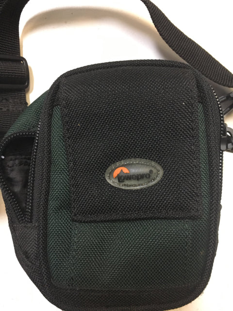 Load image into Gallery viewer, Lowepro Z 10 Digital Camera Bag Forest Used Misc Outdoor Activities
