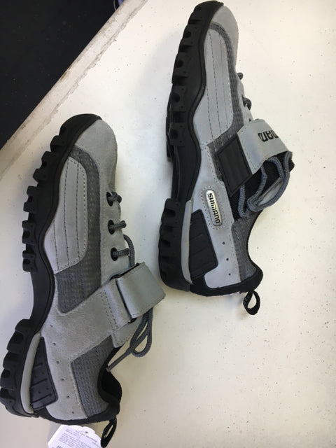 Load image into Gallery viewer, Shimano SH-MT40WL Gray Adult 5 New w/o tags MTB Biking Shoes
