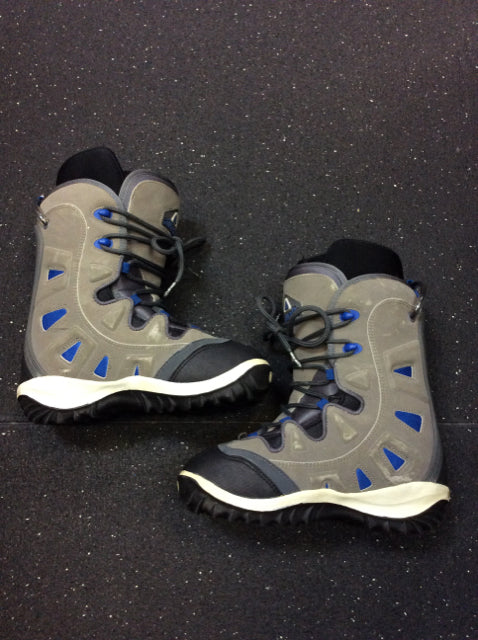 Load image into Gallery viewer, Airwalk Grey Size Specific 5 Used Snowboard Boots
