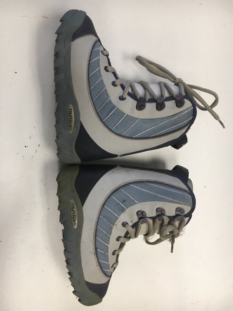 Load image into Gallery viewer, Used Burton MOTO Grey/Purple/Blue Womens Size 6 Snowboard Boots
