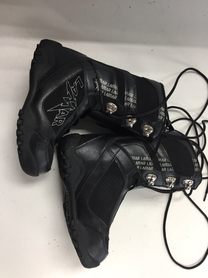 Load image into Gallery viewer, lamar Black Boys Size Specific 5 Used Snowboard Boots
