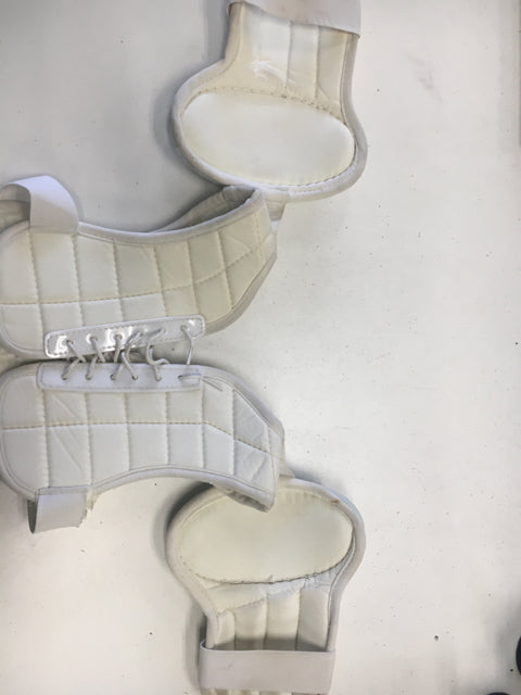 Load image into Gallery viewer, Sherwood 5030 Tradition Youth Size L/XL Used Hockey Shoulder Pads
