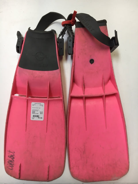Load image into Gallery viewer, Used Beuchat Fins Women's Small
