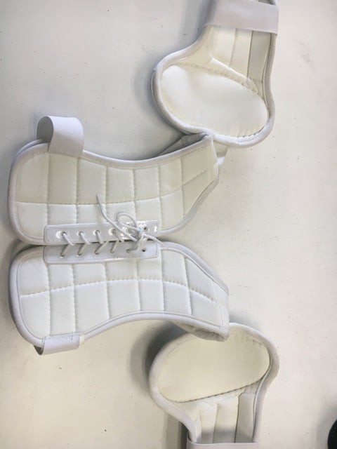 Load image into Gallery viewer, Sherwood 5030 Tradition Youth Size L/XL Used Hockey Shoulder Pads
