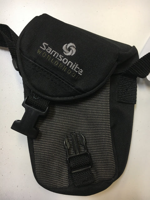Load image into Gallery viewer, Samsonite Black Used Misc Outdoor Activities
