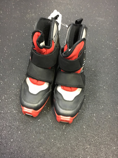 Load image into Gallery viewer, Fischer Black / Red Sr Size Specific Used Cross Country Boots
