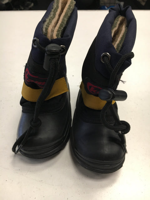 Load image into Gallery viewer, kamik Black/Yellow Youth Size 7 Used snow or rain Boots
