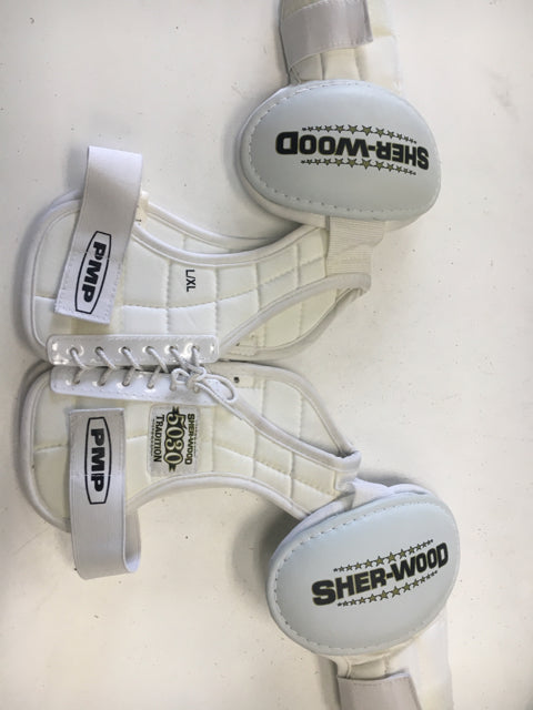 Load image into Gallery viewer, Sherwood 5030 Tradition Youth Size L/XL Used Hockey Shoulder Pads
