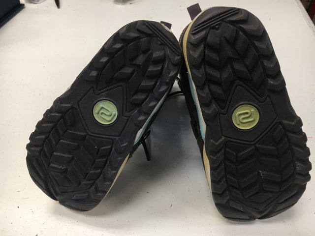 Load image into Gallery viewer, Ride Nova Grey Womens Size 5 Used Snowboard Boots
