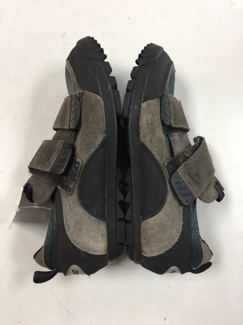 Load image into Gallery viewer, Performance Womens size 8 Used Biking Shoes
