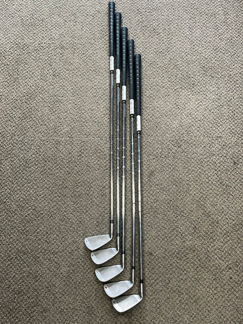 Load image into Gallery viewer, Molitor Set Incomplete
