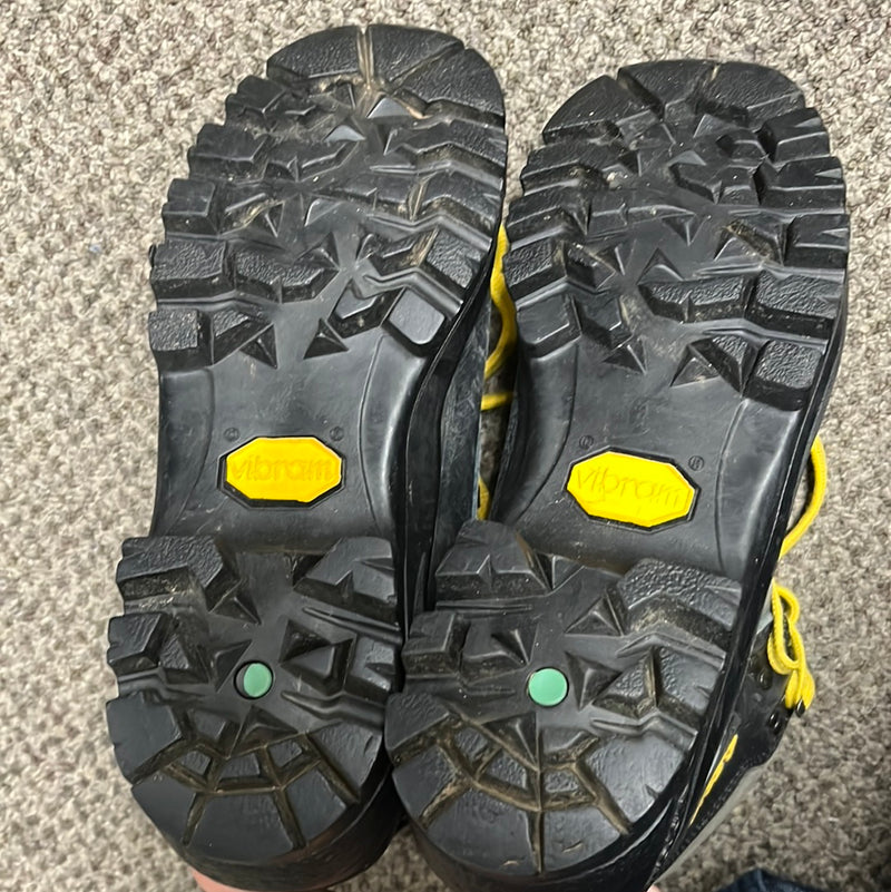 Load image into Gallery viewer, Used Asolo Ridge Leather Hiking Boots men's size 8
