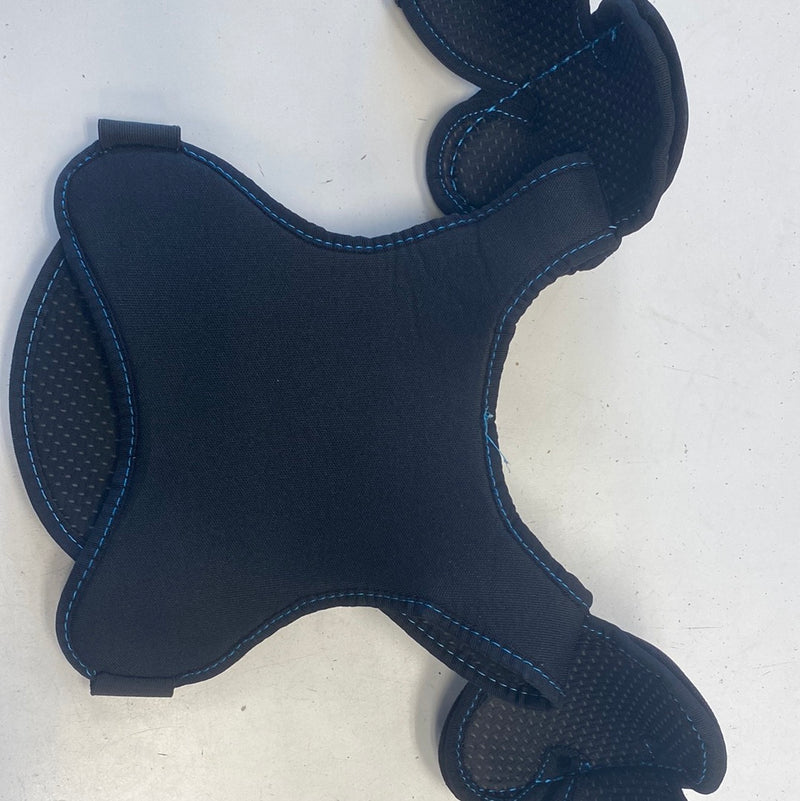 Load image into Gallery viewer, Used Youth Medium True Starter Shoulder Pads
